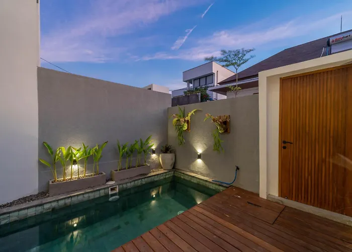 Sadila Estate - Stylish And Modern 2br Pool Loft In Berawa ヴィラ